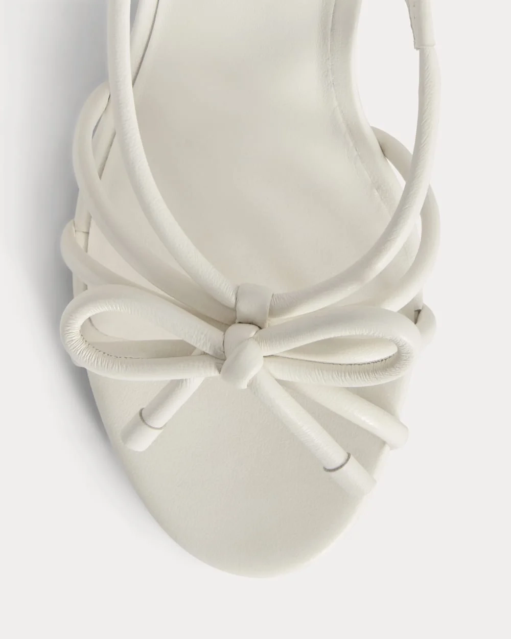 The Bow Heel | Canvas (5)