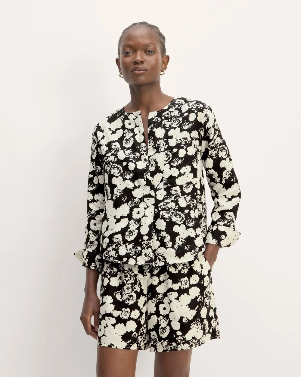 The Popover Shirt in Linen | Black / Bone Floral