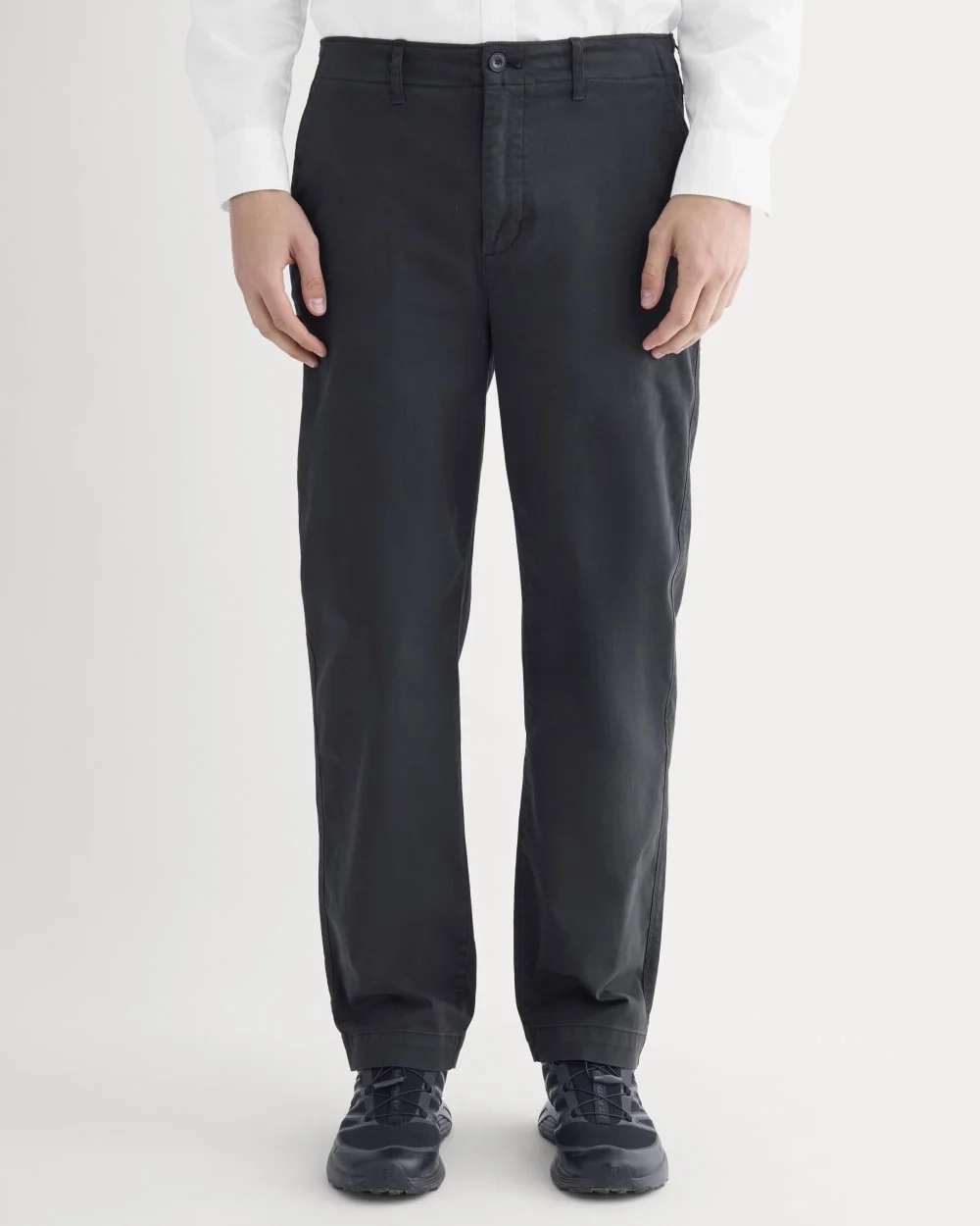 Everyday Straight-Fit Chino | Black (3)