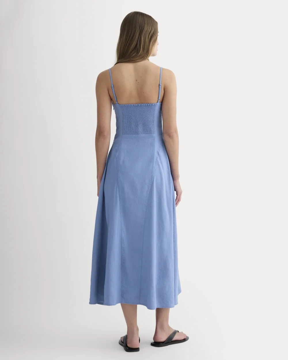 The Seamed Dress in Stretch Linen | Bluebell (4)