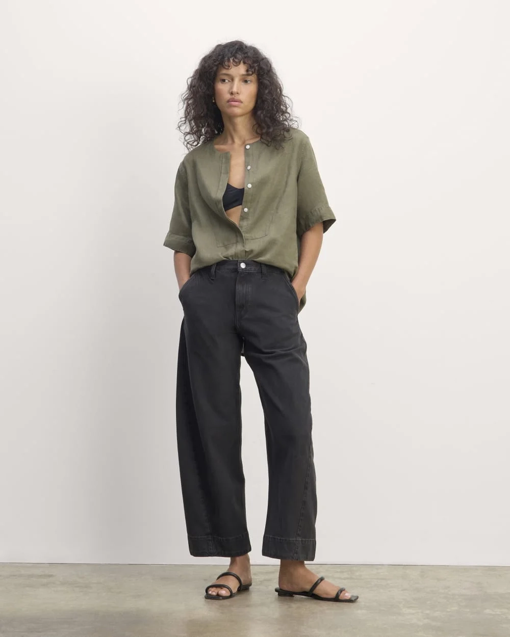 The Bib Shirt in Linen | Kalamata (4)