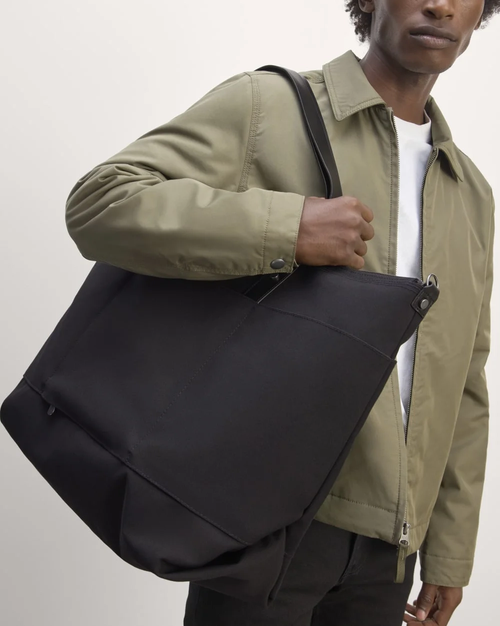 The Canvas Weekender | Black (8)