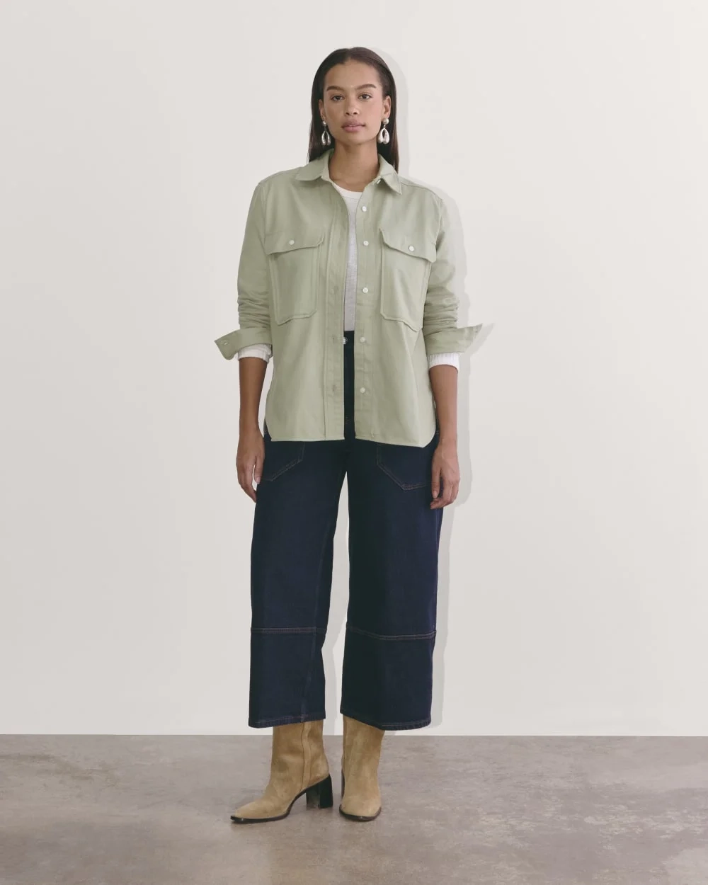 The Boyfriend Shirt in Flannel | Seagrass (3)