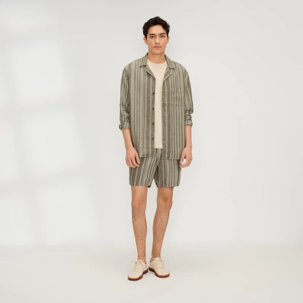 The Relaxed Linen Long-Sleeve Shirt | Seagrass / Kalamata (2)
