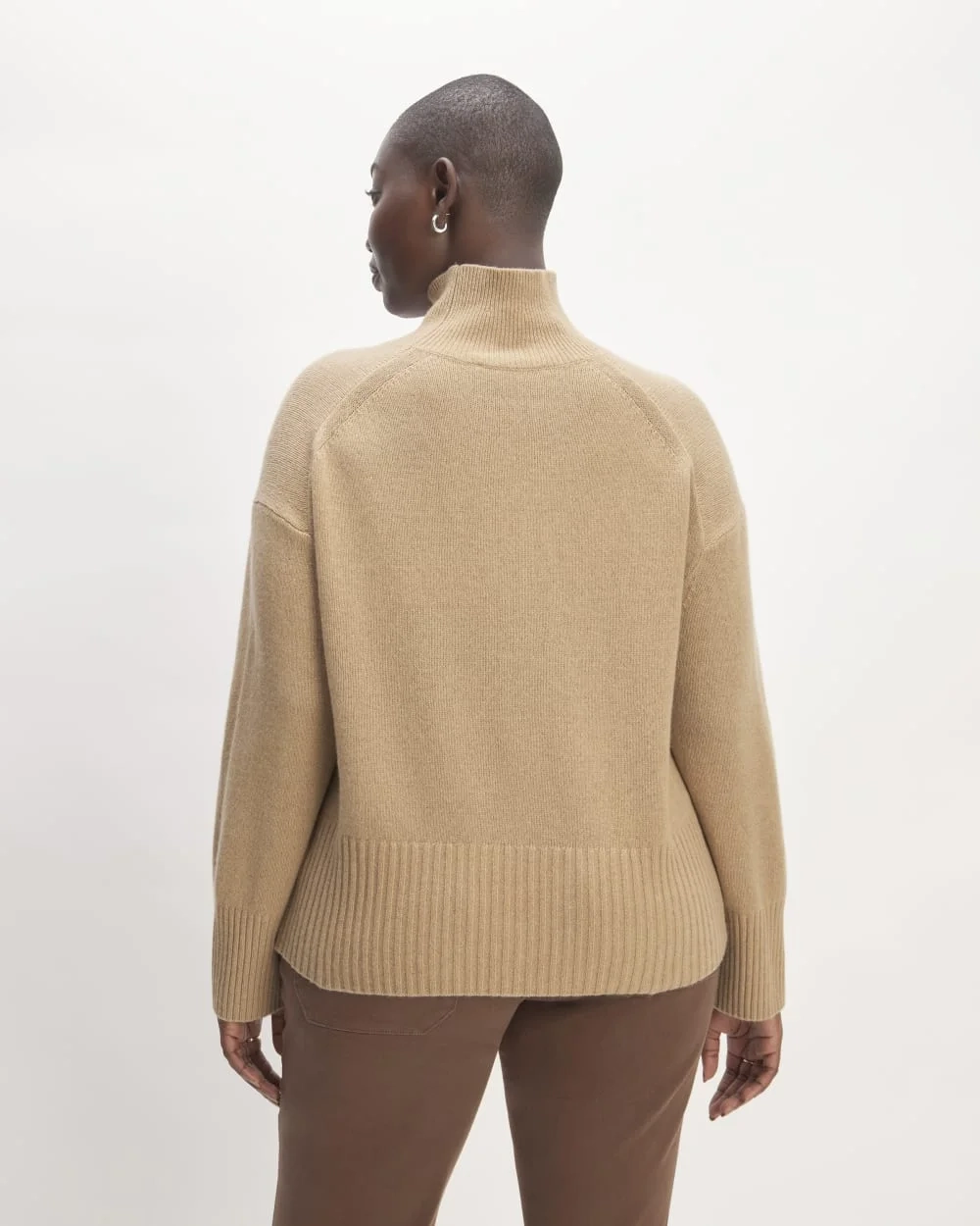 The Cashmere Oversized Turtleneck | Light Camel (4)