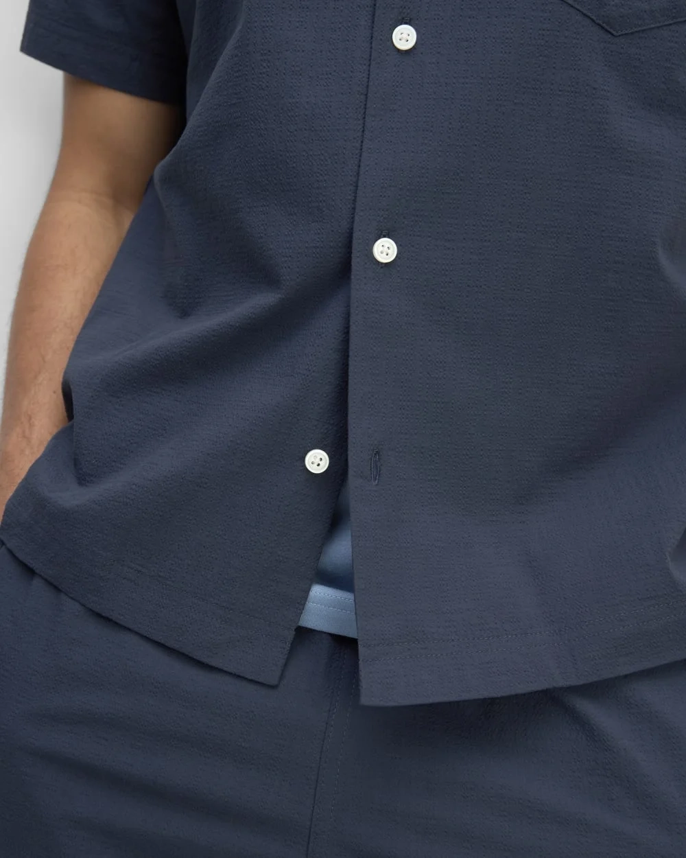 The Seersucker Short-Sleeve Shirt | Deep Blue (5)
