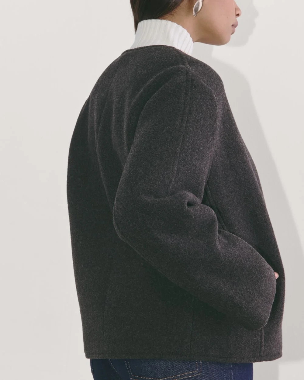 The Cocoon Coat in Wool | Heather Charcoal (3)