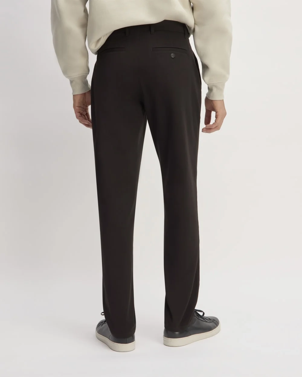 The Straight Fit Performance Chino | Uniform | Black | Straight (5)