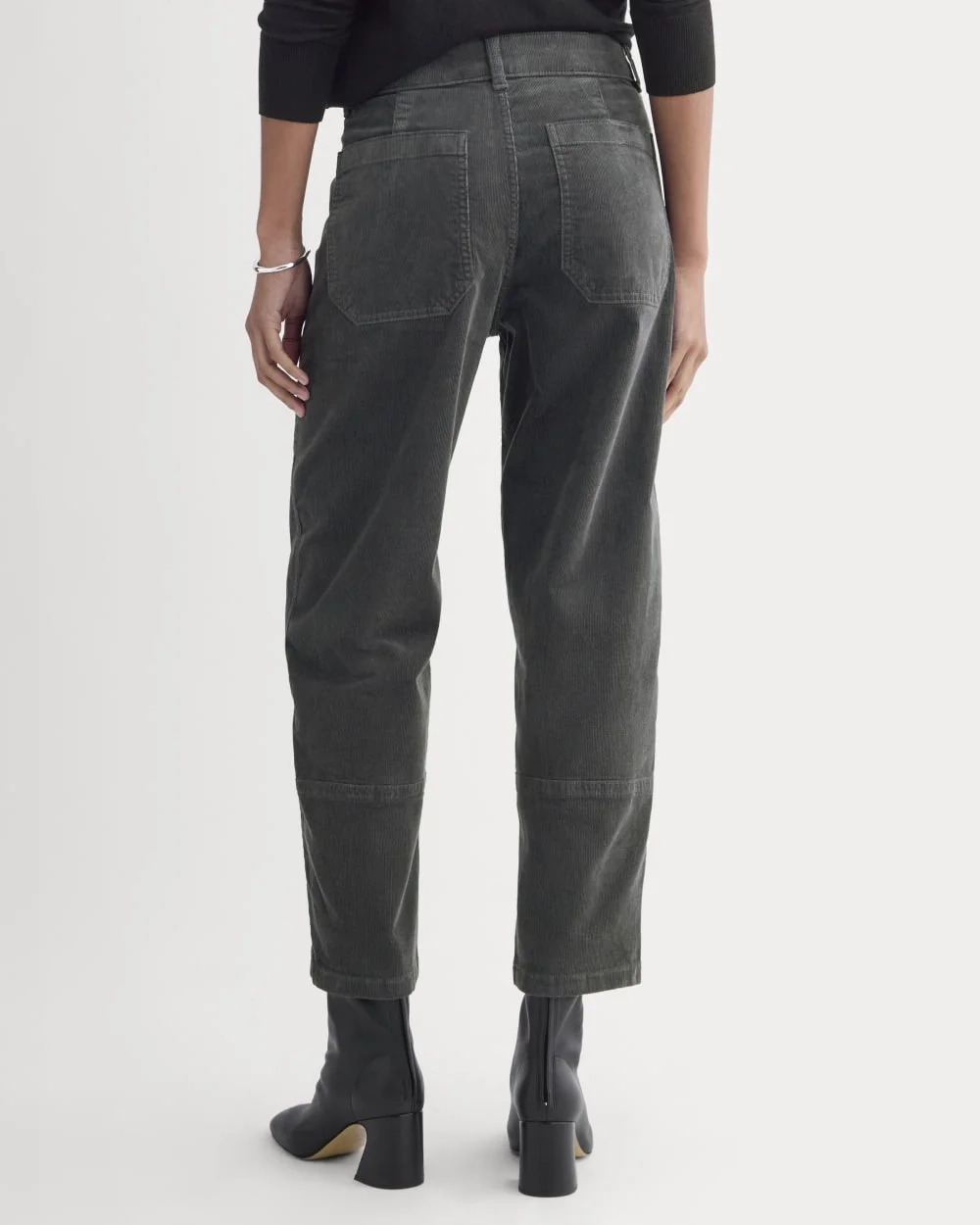 The Utility Barrel in Corduroy | Graphite (6)