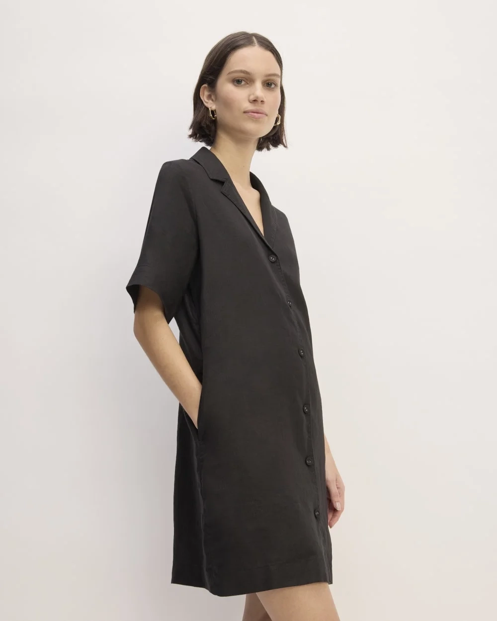 The Shirtdress in Linen | Black (3)