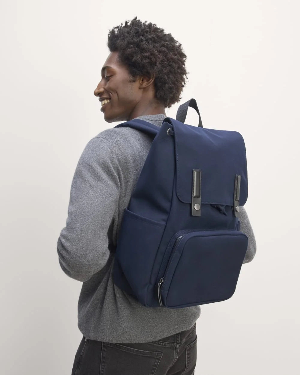 The Canvas Backpack | Navy (5)