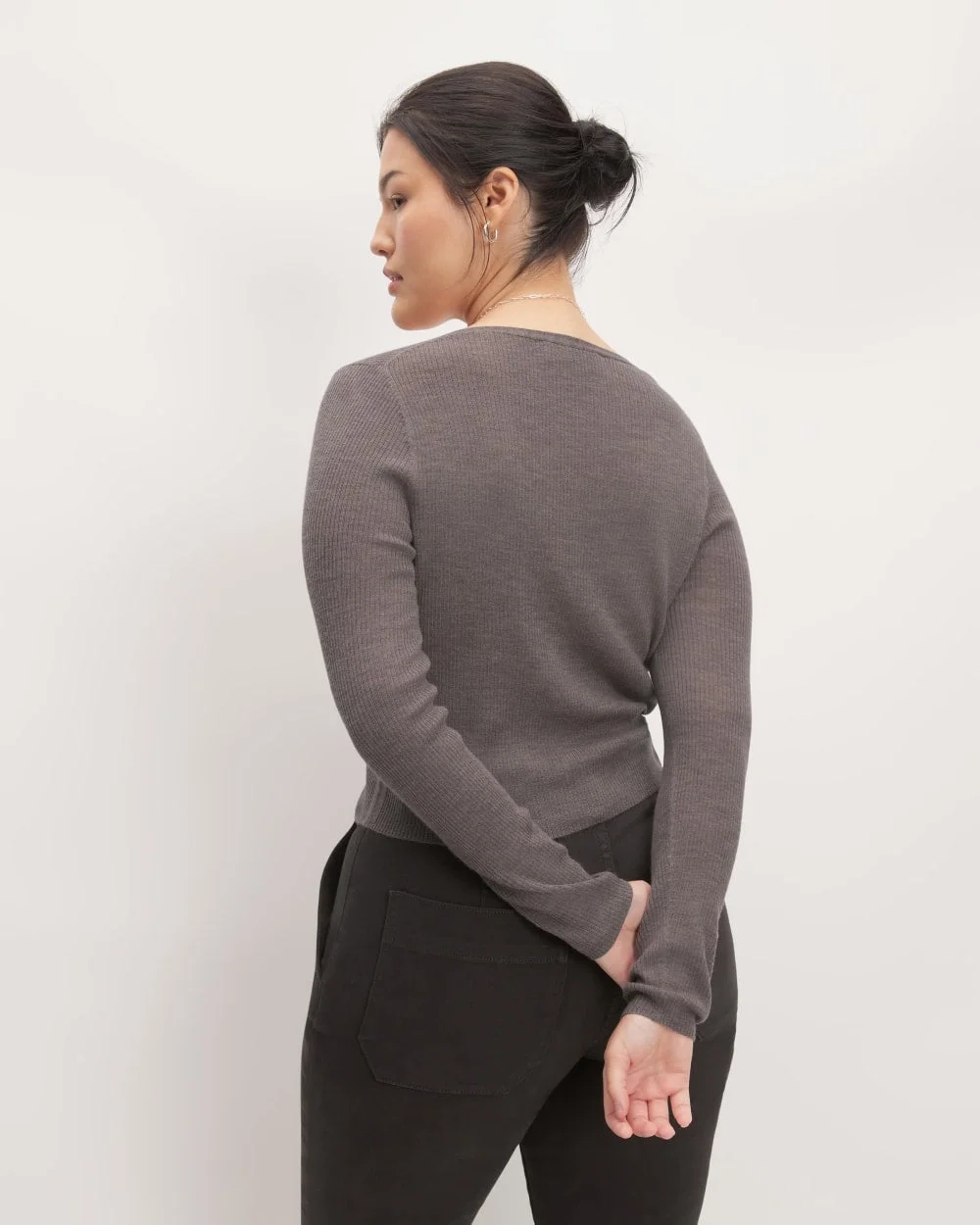 The Cardigan in Ultrasoft Merino | Heather Cocoa (5)