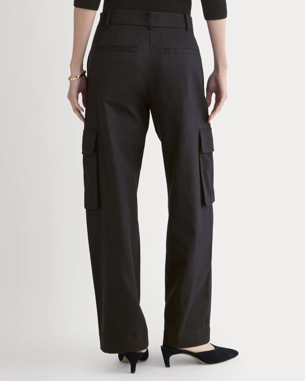Wide-Leg Cargo Trouser in Buttersmooth | Black (4)