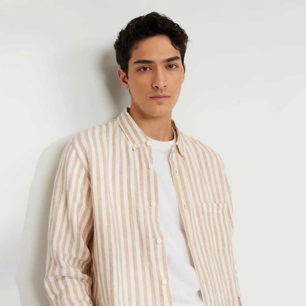 The Classic Shirt in Linen | Bone / Caramel (6)
