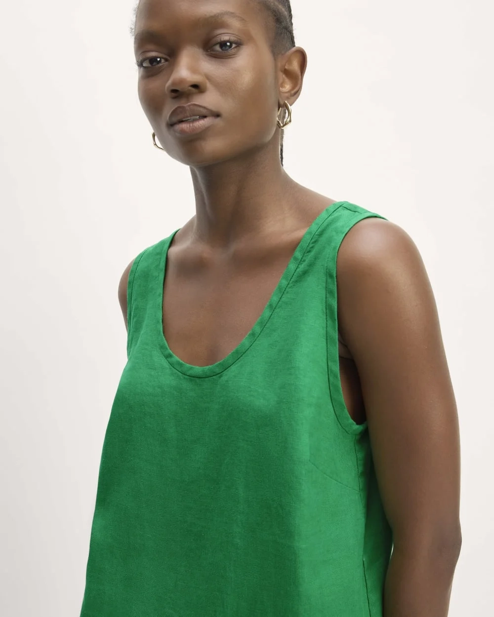 The Scoop Tank in Linen | Grass Green (3)
