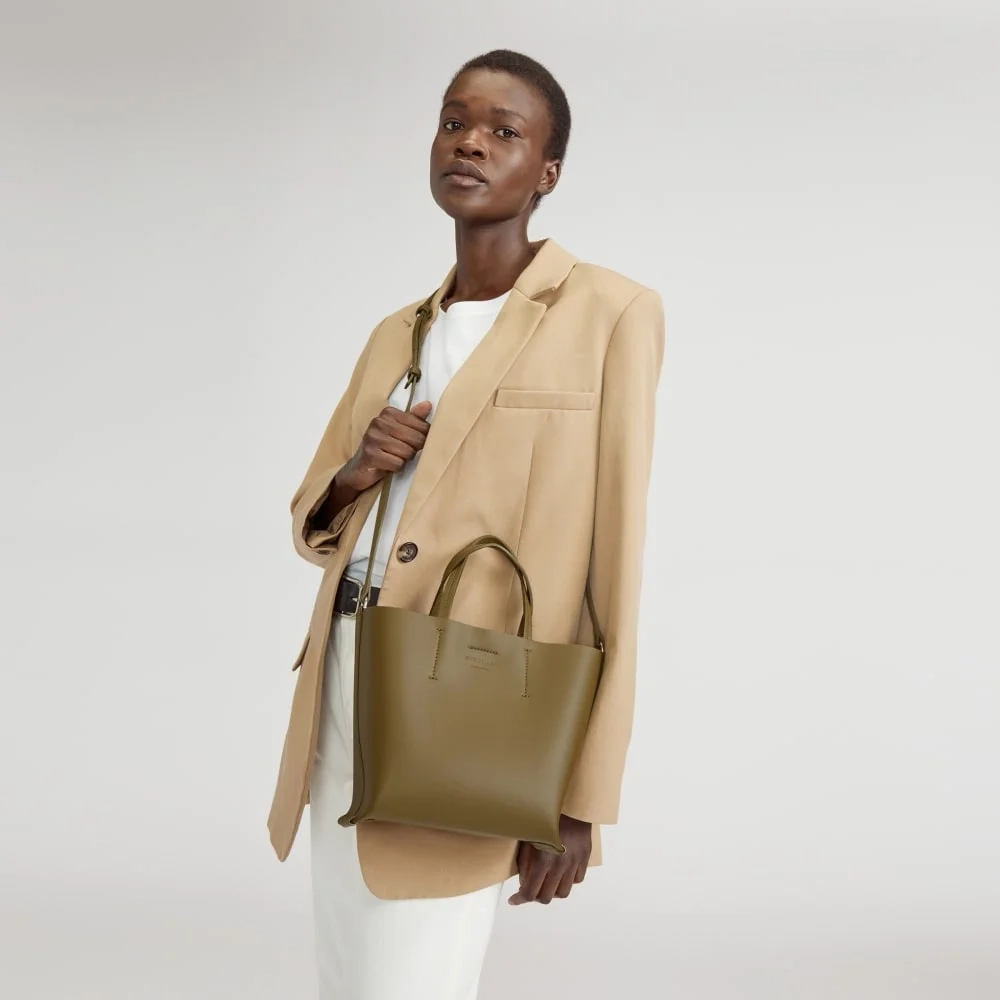 The Luxe Italian Leather Crossbody | Beech (6)