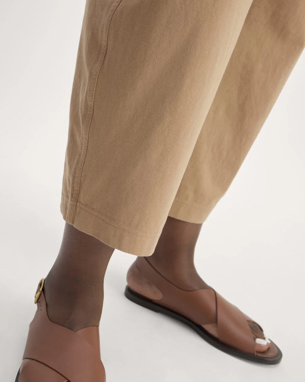 The Off-Duty Barrel Pant | Chanterelle (4)
