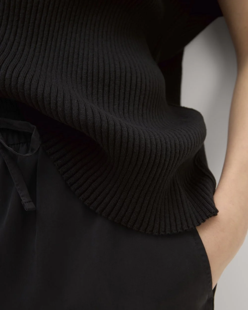 The Cotton Knit Caftan Top | Black (3)