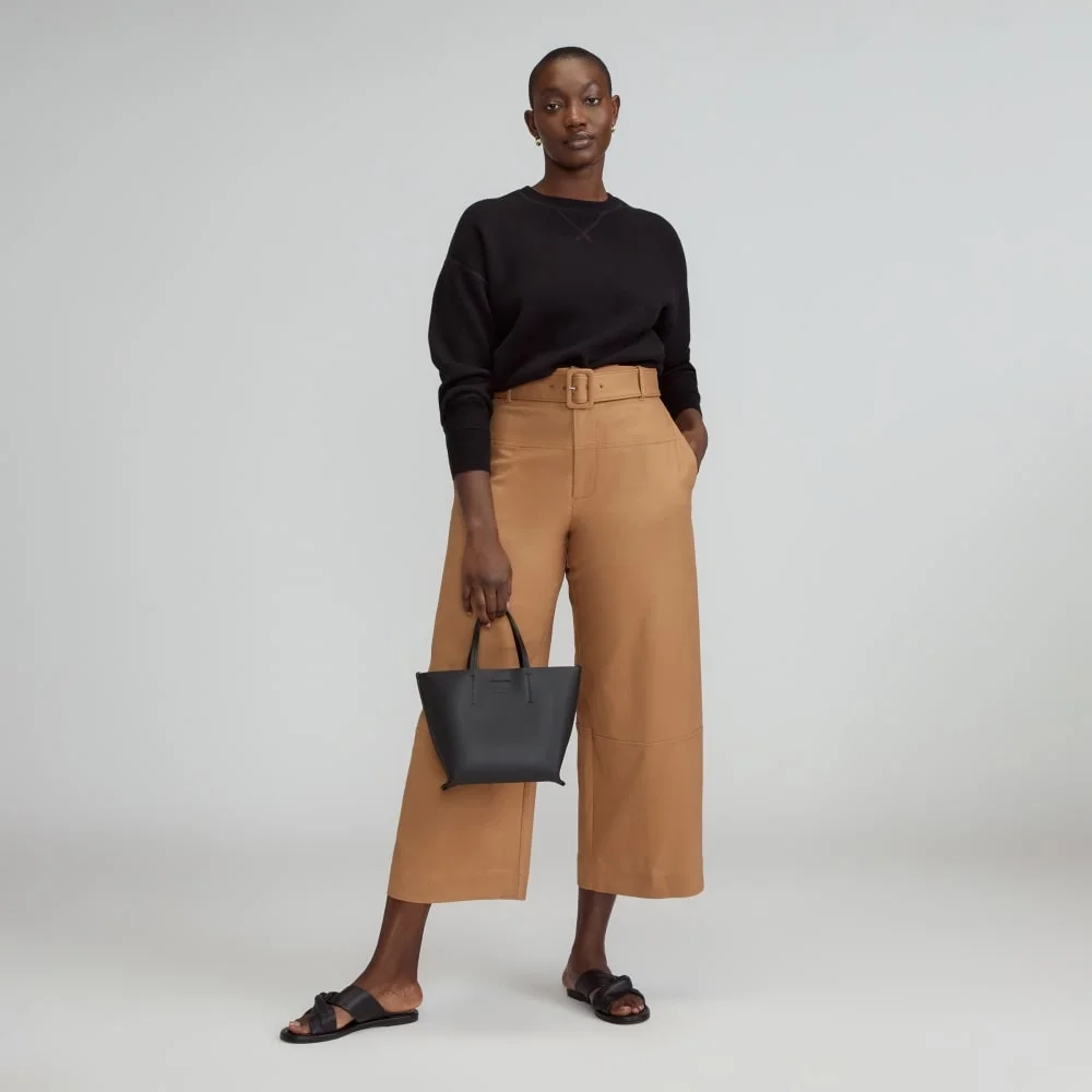 The Luxe Italian Leather Crossbody | Black (6)