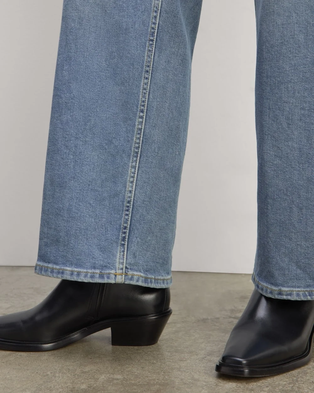 The '70s Wide Jean | Vintage Light Indigo (5)