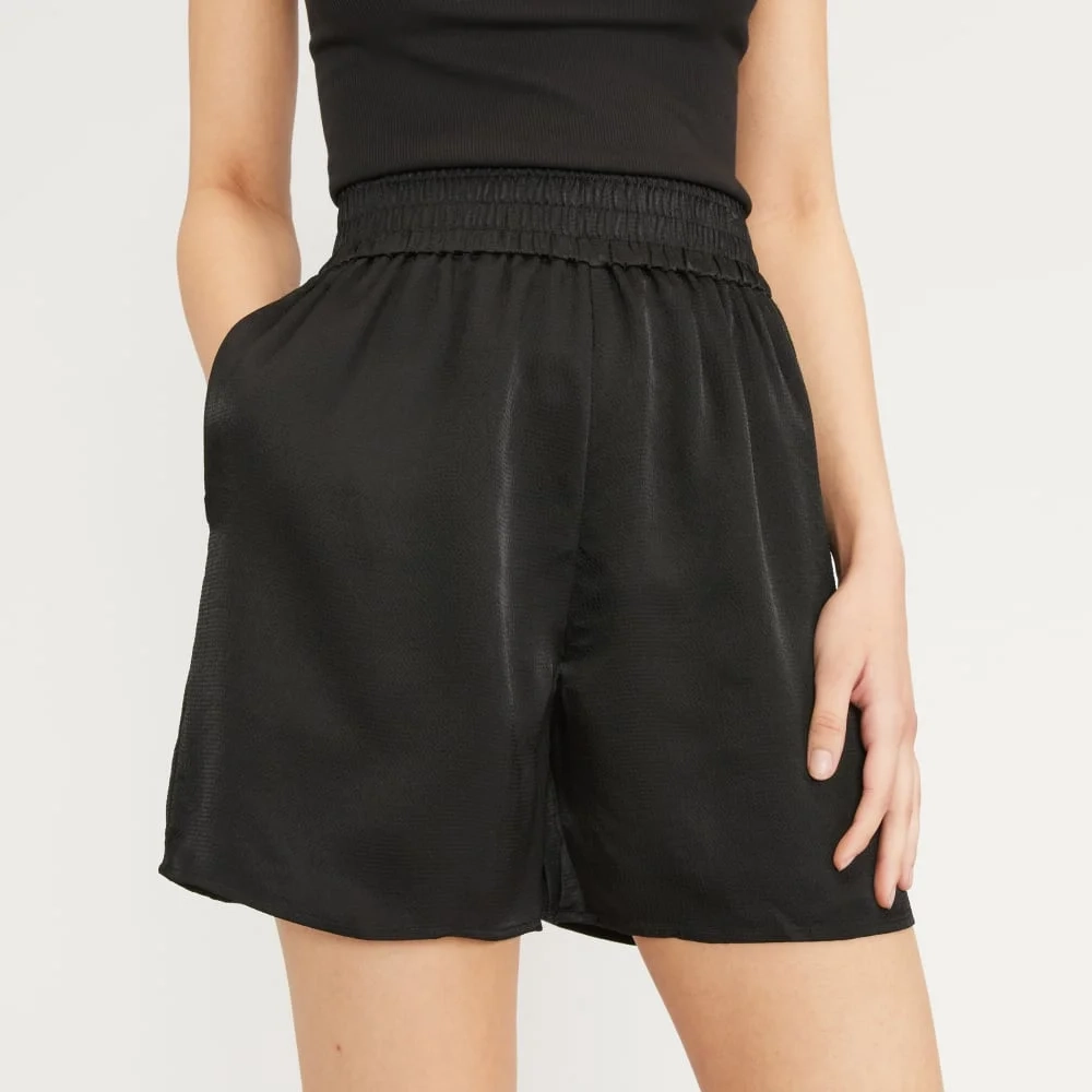 The Satin Pull-On Short | Black (5)