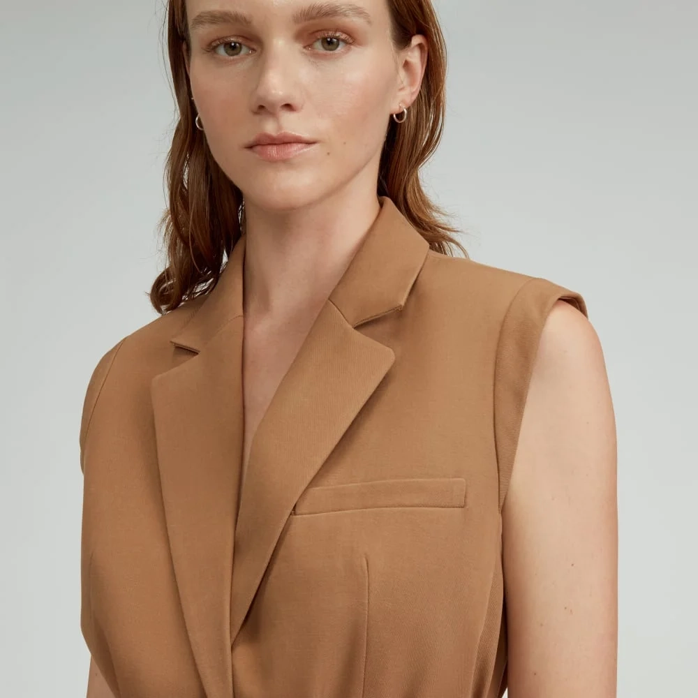 The Sleeveless Blazer in Buttersmooth | Toasted Coconut (4)
