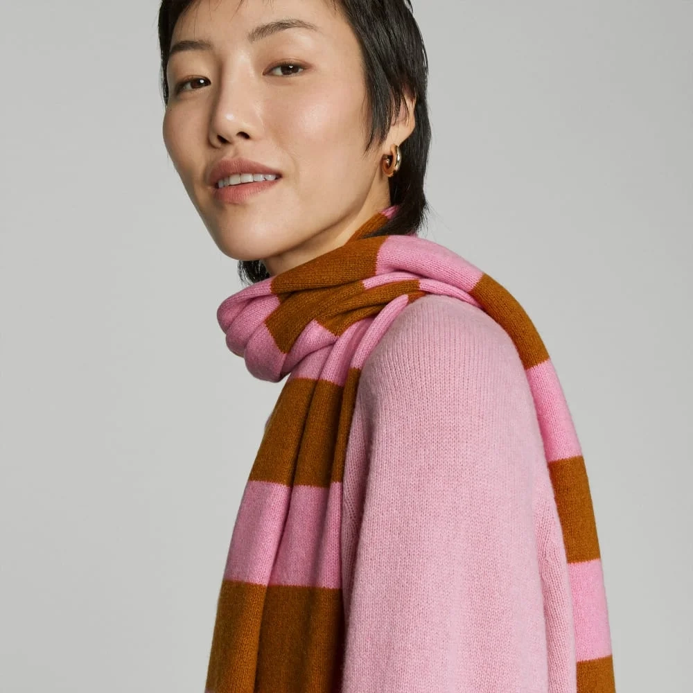 The Cashmere Scarf | Tapenade / Bubblegum (4)