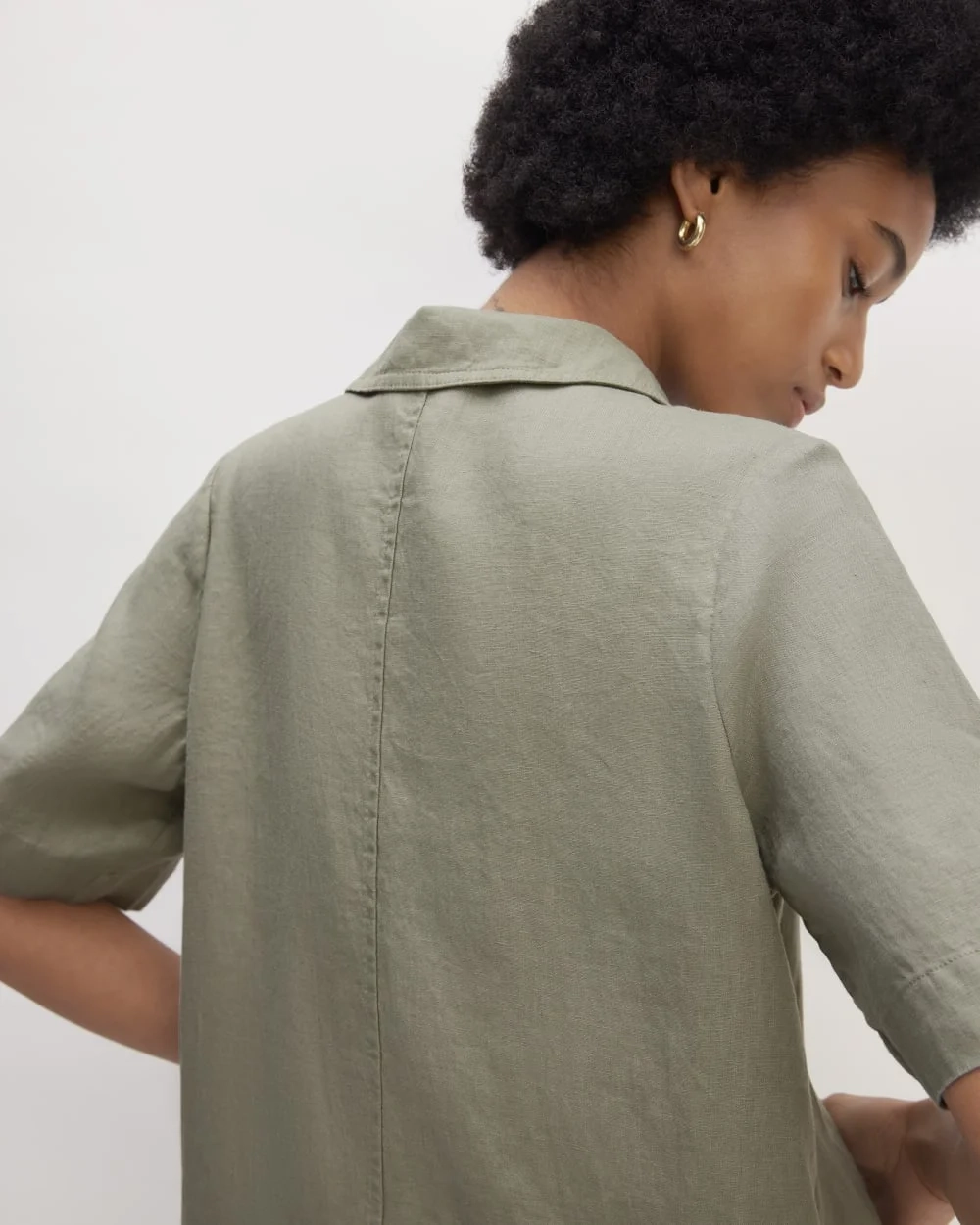 The Shirtdress in Linen | Sage Green (4)