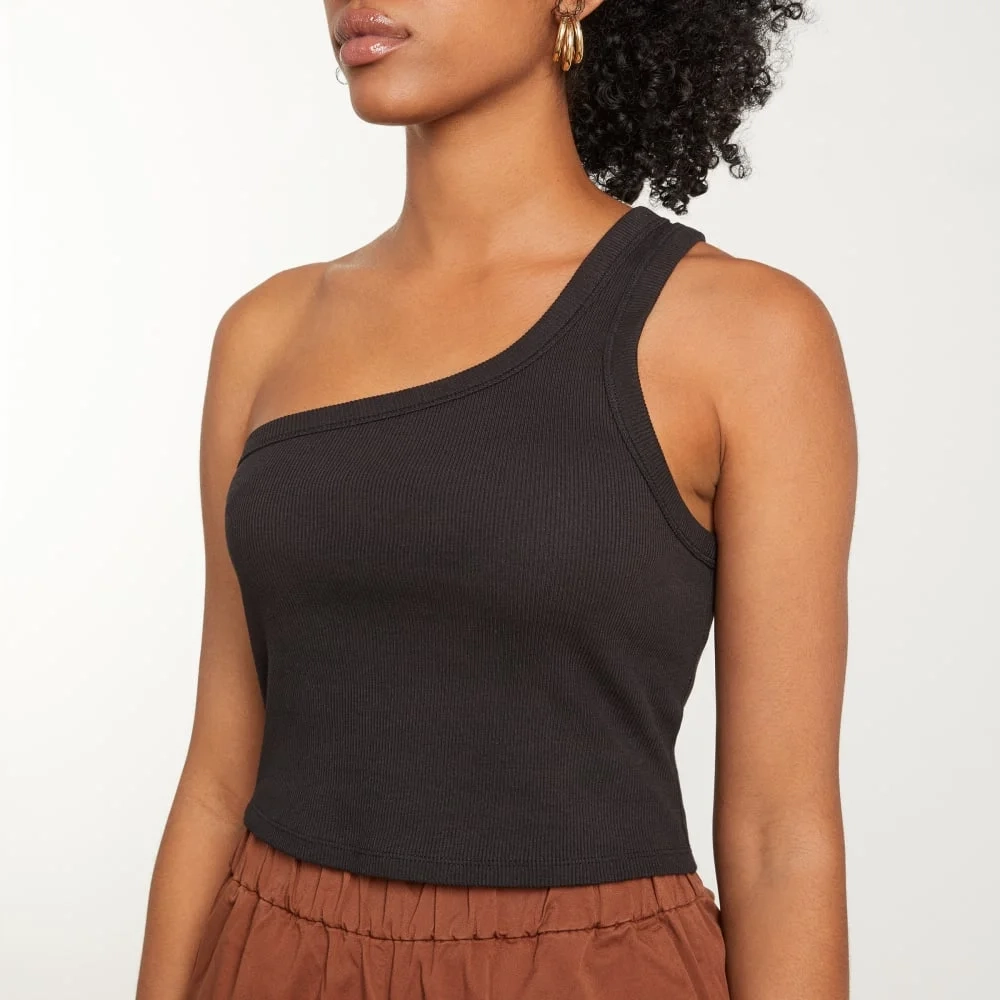 The Ribbed One-Shoulder Tank | Black (5)