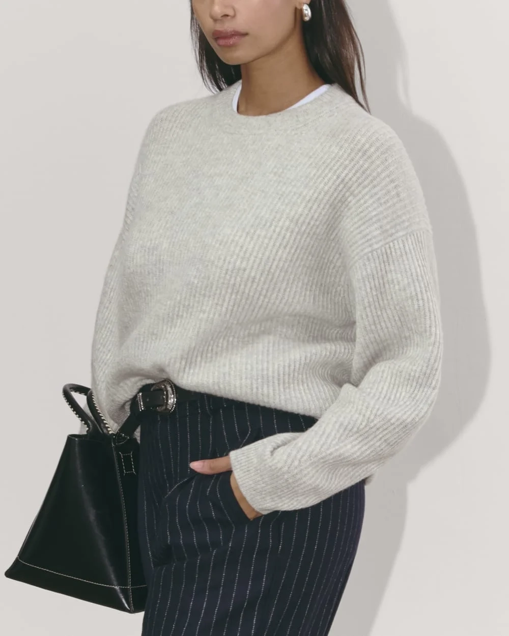 The Cocoon Crew in Wool Cashmere | Light Heather Grey (4)