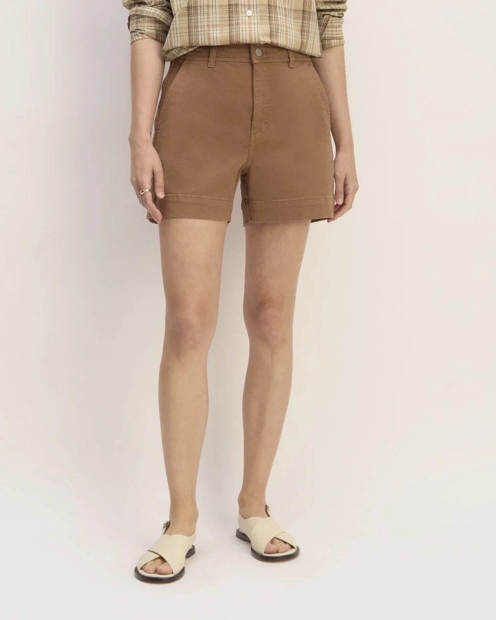 The Utility Short | Carob Brown (5)