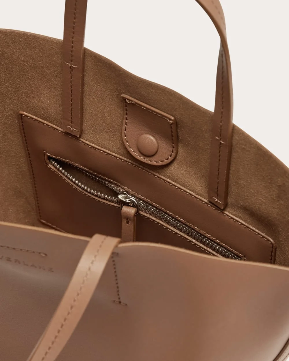 The Luxe Italian Leather Crossbody | Cognac (3)