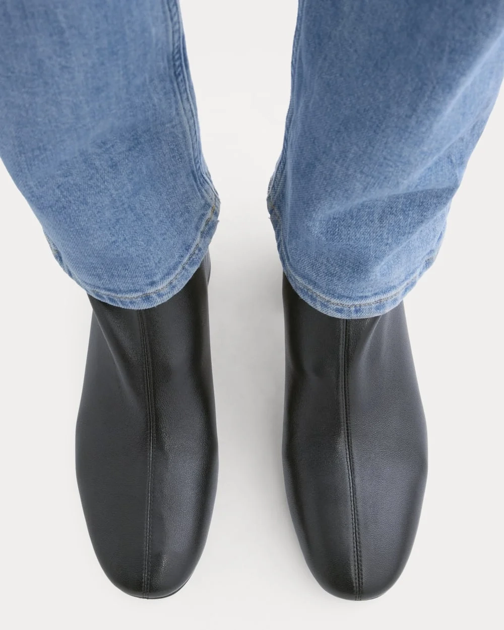Leather Curved-Heel Boot | Black (3)