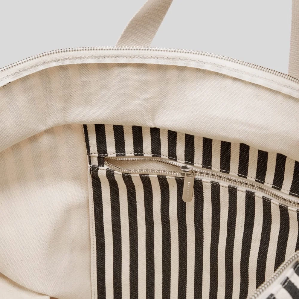 The Organic Canvas Weekender | Black / Bone (4)