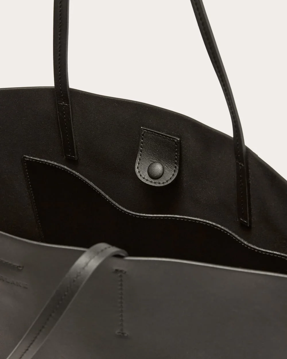 The Luxe Italian Leather Tote | Black (4)