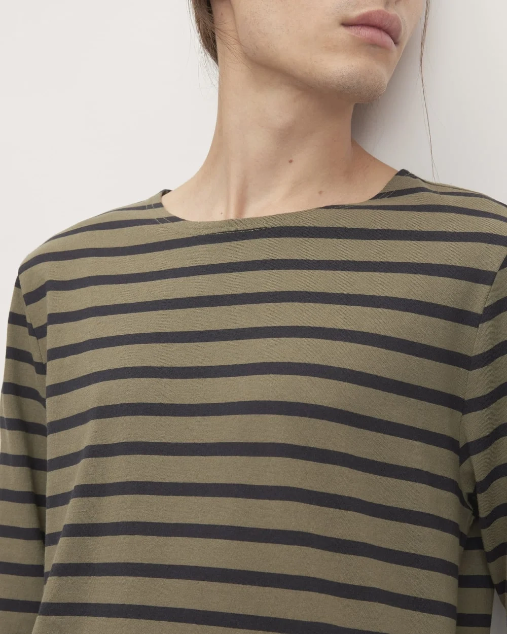 The Premium-Weight Long-Sleeve Mariner Tee | Kalamata / Black (4)