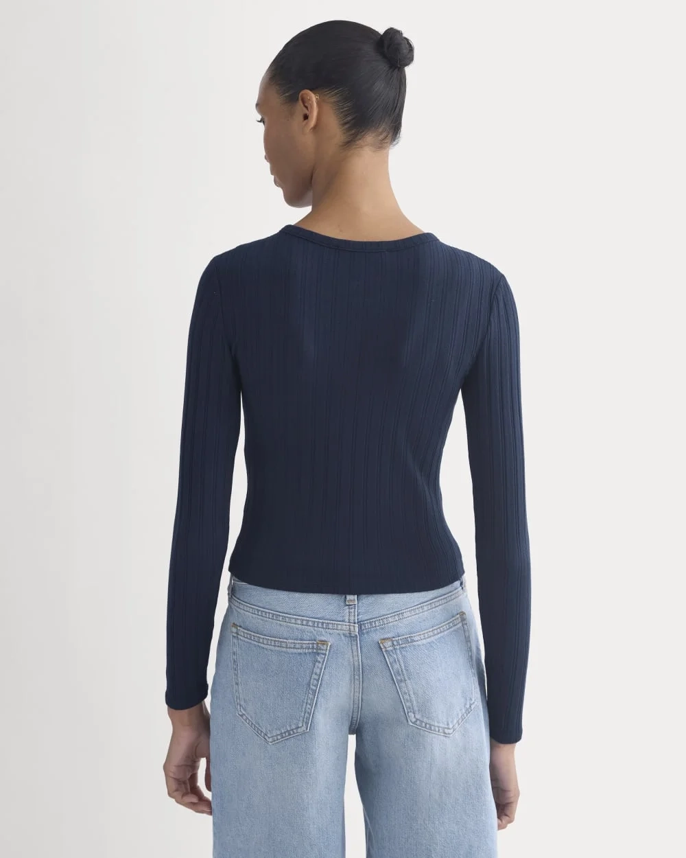 Cardigan in Pointelle | Deep Navy (3)