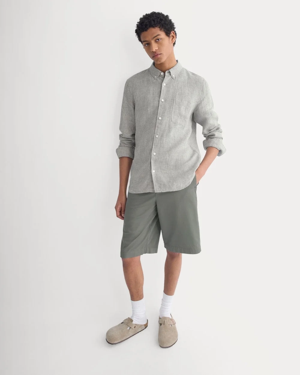 The Classic Shirt in Linen | Agave Green (6)