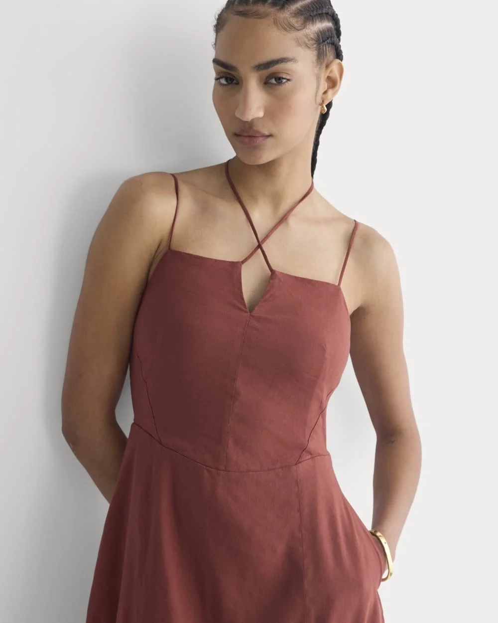 Tie-Neck Dress in Stretch Linen | Henna Red (4)