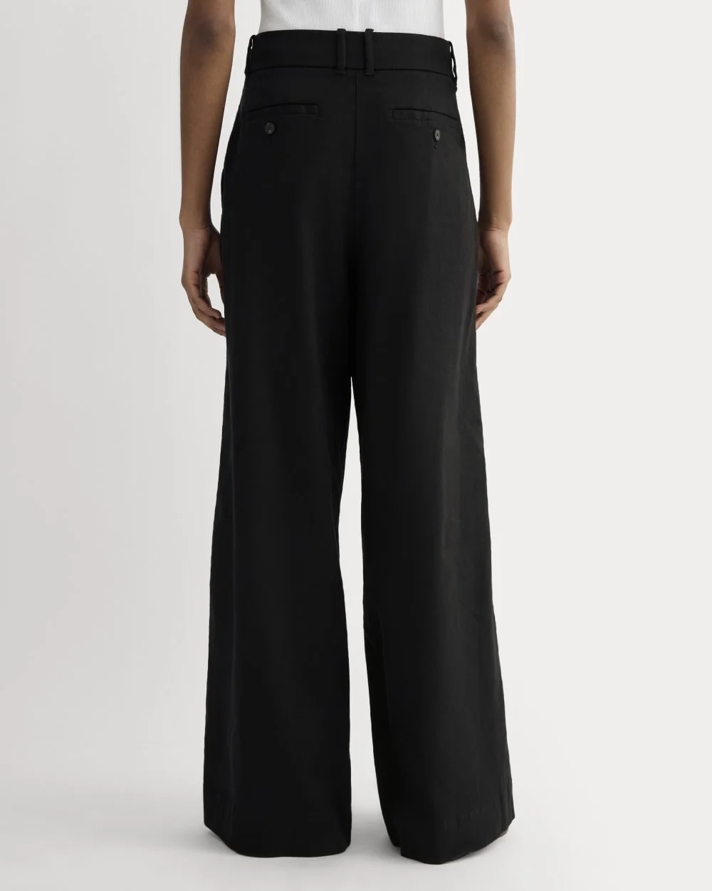 The Wide-Leg Pant in Stretch Linen | Black (5)