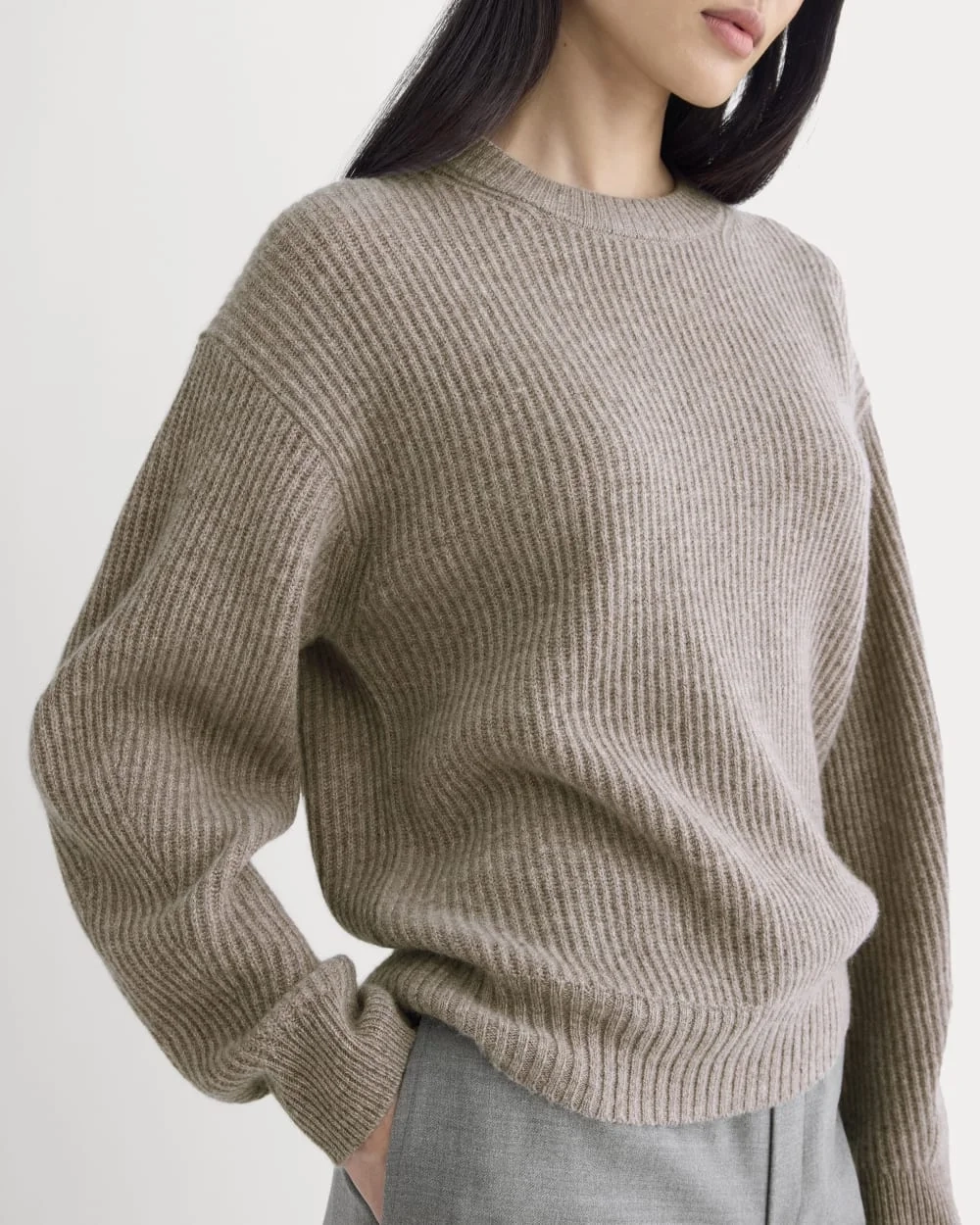 The Cocoon Crew in Wool Cashmere | Light Heathered Taupe (3)