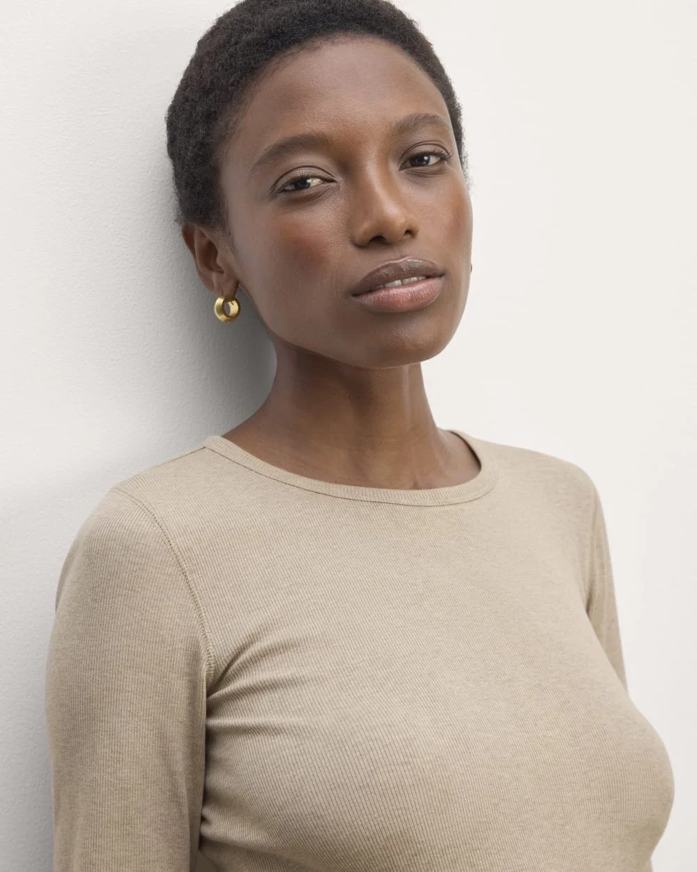 The Luxe Rib Long-Sleeve Crew | Heathered Tan (2)