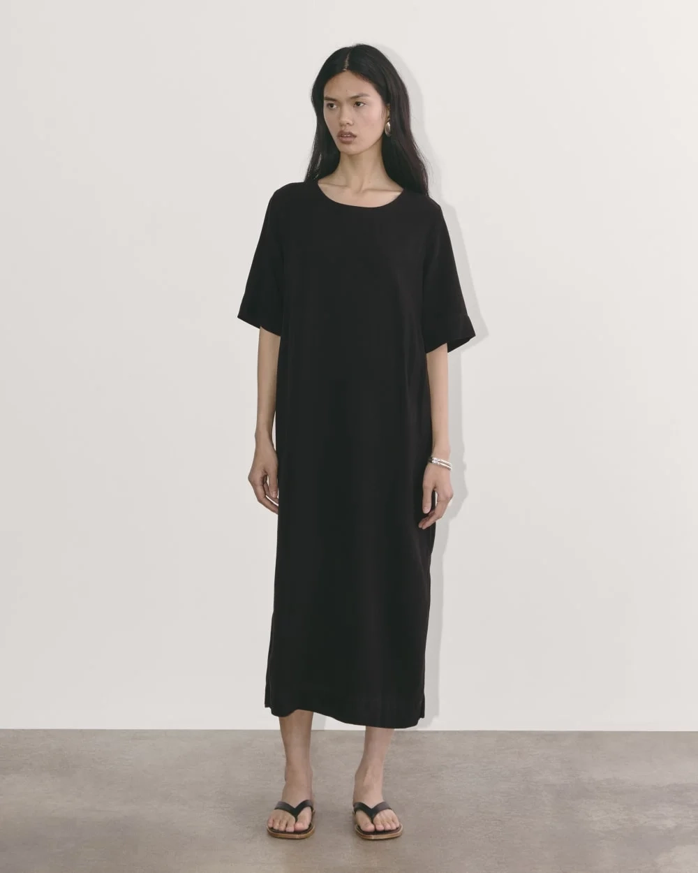 The Relaxed T-Shirt Dress in Buttersoft | Black (4)
