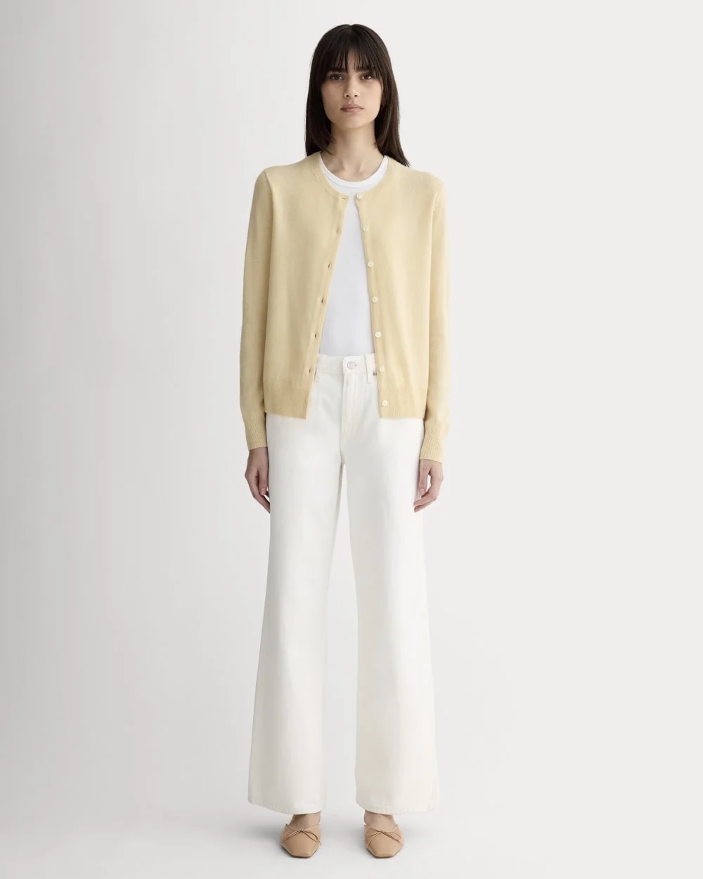 The Classic Cardigan in Cashmere | Creme (4)