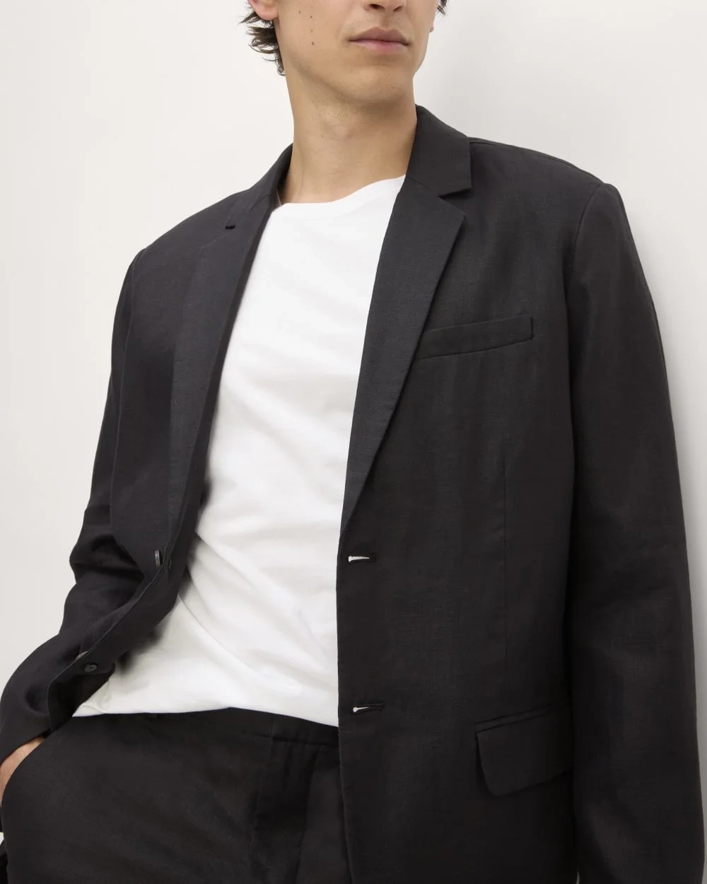 The Linen Blazer | Black (5)
