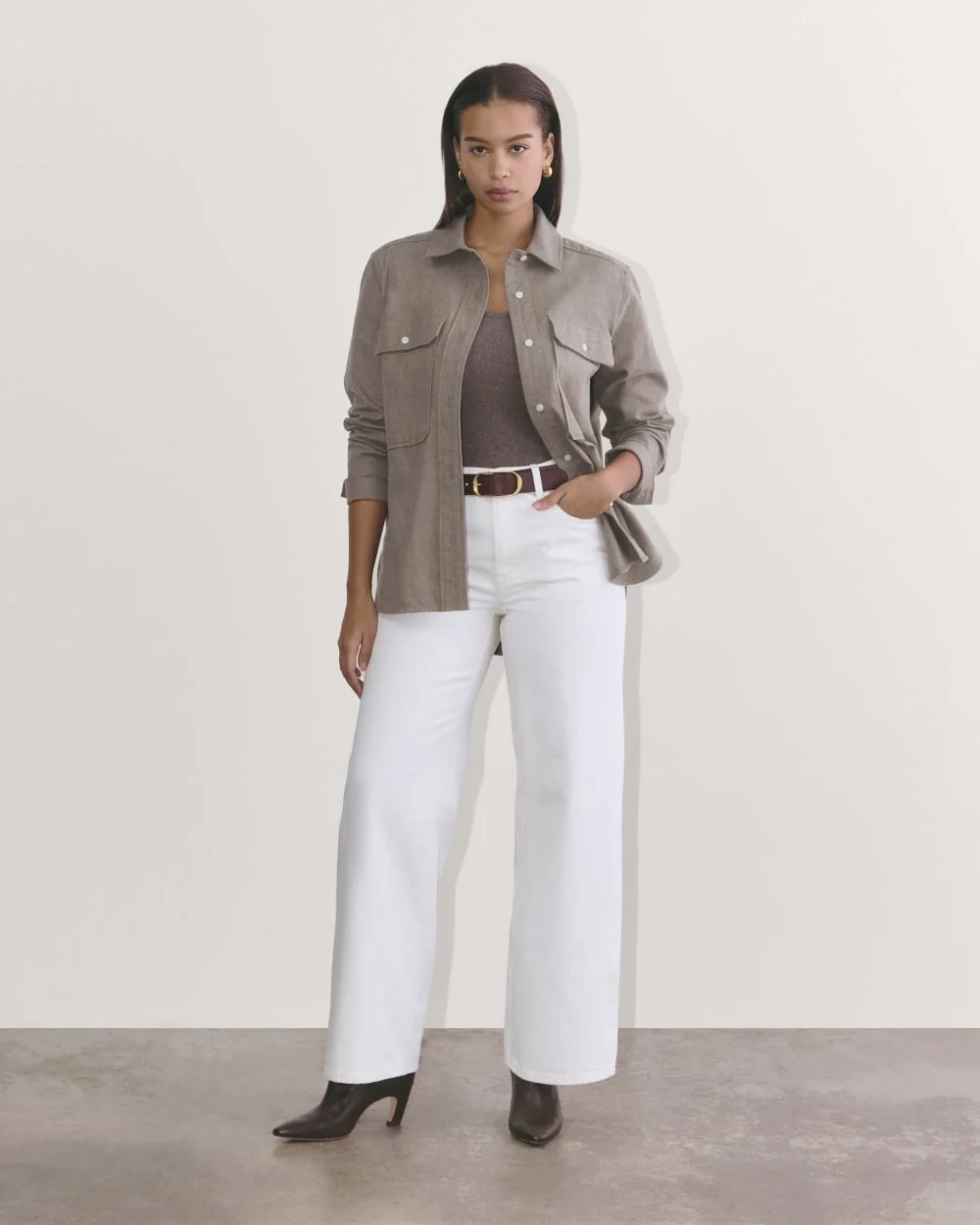 The Boyfriend Shirt in Flannel | Taupe Melange (3)