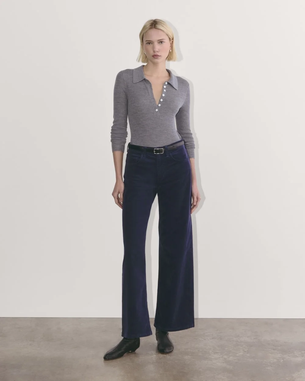 The Mid-Way Pant in Corduroy | Navy (3)