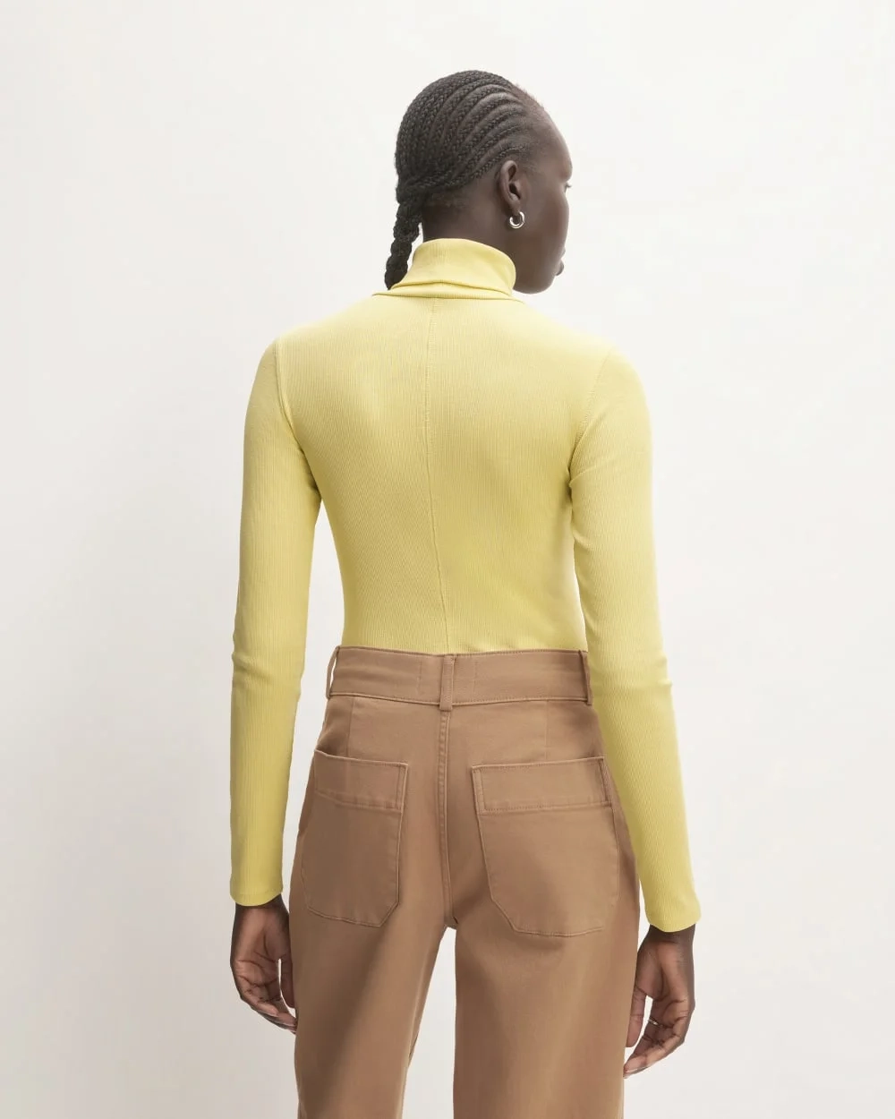 The Luxe Rib Turtleneck | Raffia (2)