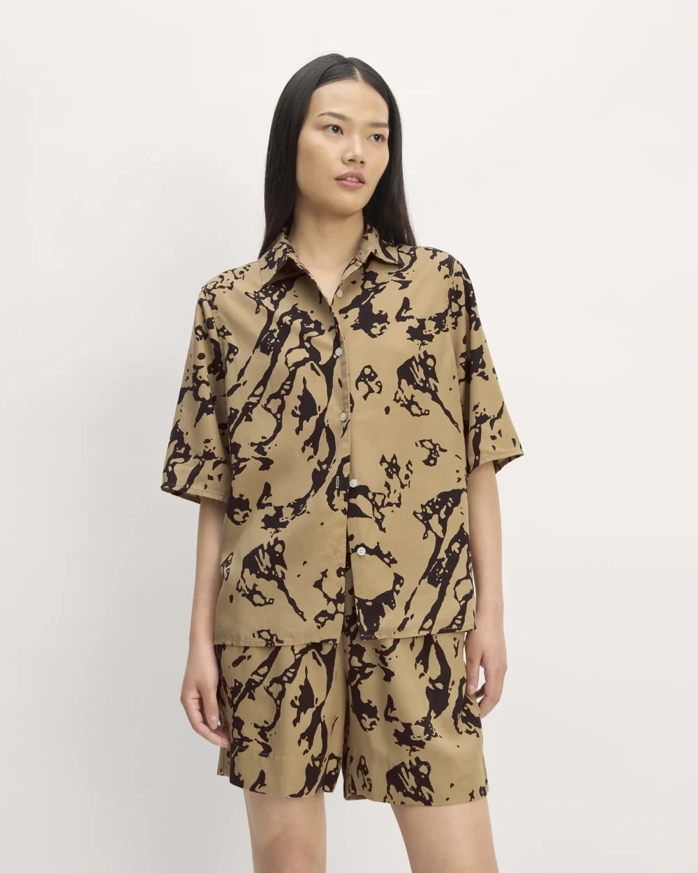 The Short-Sleeve Shirt in Butterlite | Black / Cornstalk Abstract
