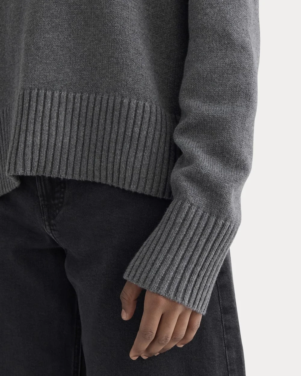 The Boxy Sweater in Everyday Cotton | Heathered Charcoal (6)